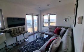 22 Waters Edge Banff